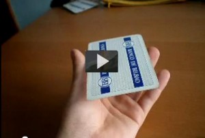 Cómo hacer levitar una carta