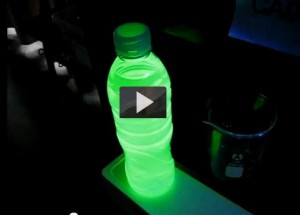 Cómo diferenciar entre fosforescencia y fluorescencia
