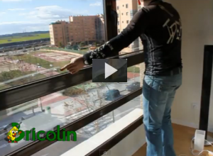 Cómo colocar rieles para cortinas