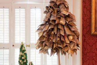 Árbol de Navidad con papel reciclado