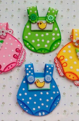 Manualidades para bebés broches de goma eva