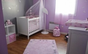 Decoración de la habitación del bebé lila