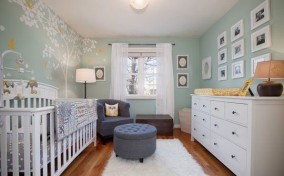 Decoración de la habitación del bebé verde y blanco