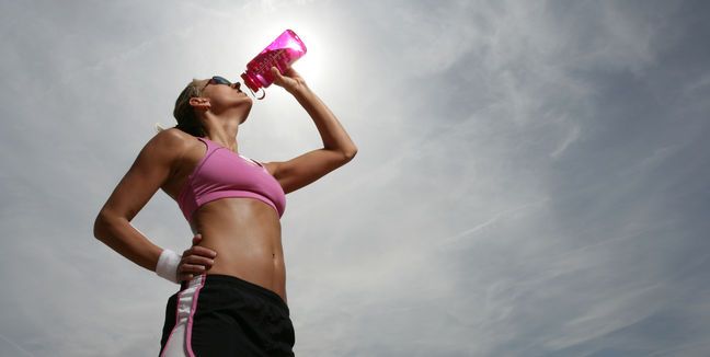 Beber agua antes, durante y después de correr