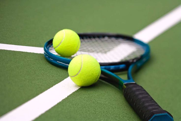 Bola y raqueta de tenis