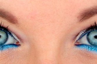 Cómo pintar los ojos en tonos azules