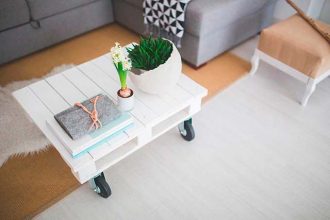 Fantásticas formas para decorar el jardin con palets de madera