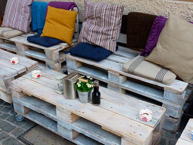 reciclar-palets-madera-para-decorar-jardin