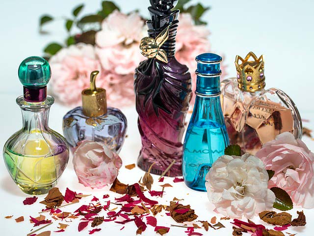 decorar-con-flores-secas-y-perfumes