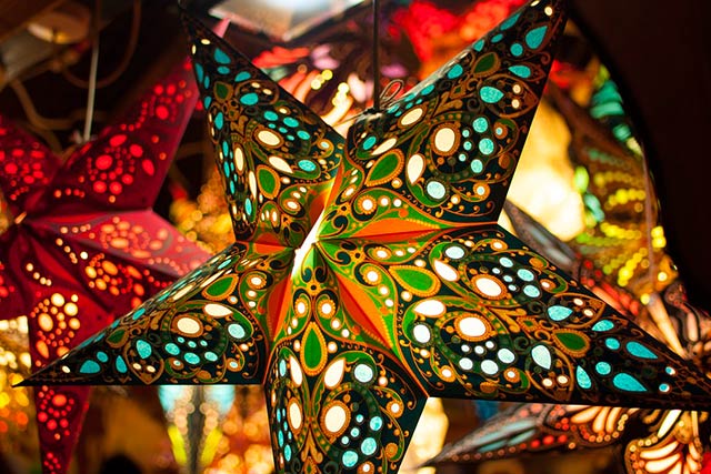 decorar-con-luces-navidad-y-estrellas