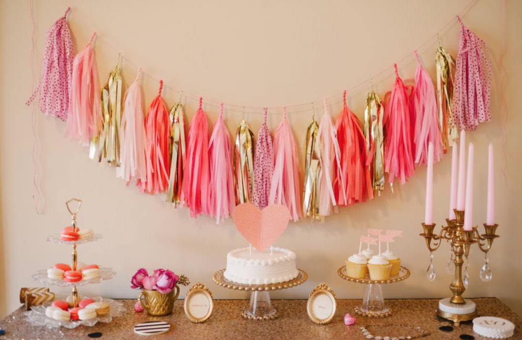 Ideas para decorar con guirnaldas de papel que te encantarán