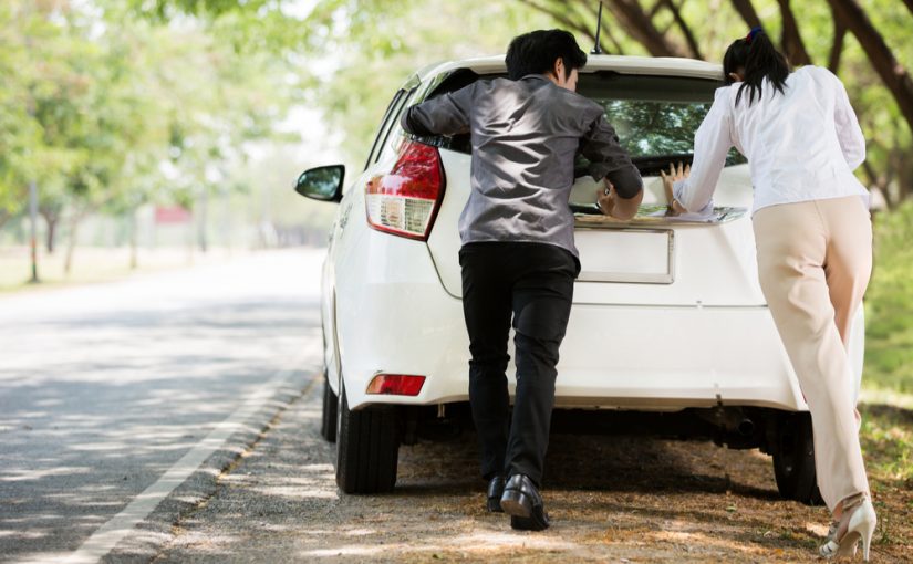 Pasos para arrancar un coche sin batería ni pizas