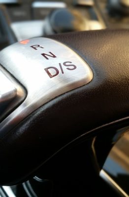 Consejos para saber cómo llevar un coche automático