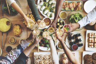 Aperitivos sencillos para una cena con amigos