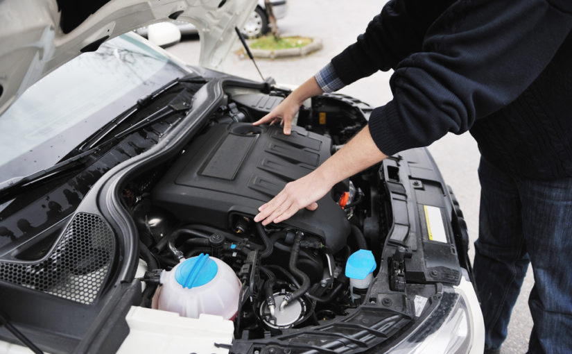 Cómo desconectar la batería del coche