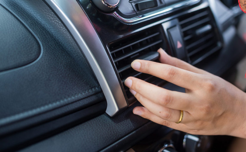 Cómo eliminar el olor a humedad del coche