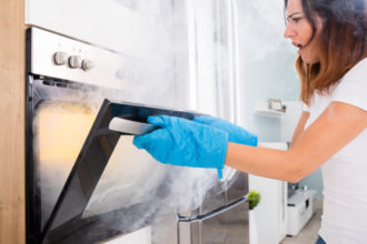 Consejos para quitar el olor a quemado en la cocina
