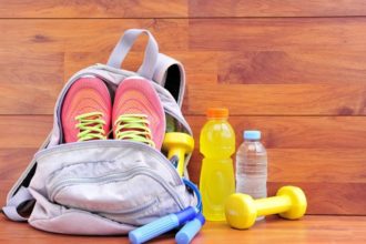 Cosas que debes llevar en la mochila del gimnasio