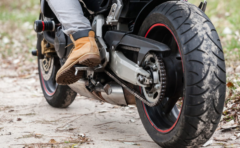 Cómo conducir una moto de marchas