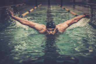 Cómo evitar que se empañen las gafas de natación