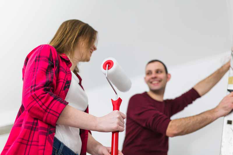 Cómo quitar el olor a pintura de la casa