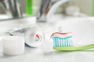 Usos diferentes del dentífrico