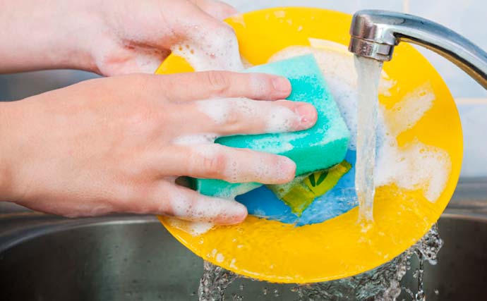 Usos sorprendentes de las esponjas de cocina