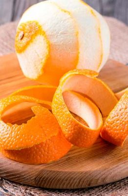 Cómo reutilizar la piel de la naranja