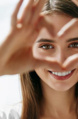 Trucos para el cuidado de tus lentes en verano.