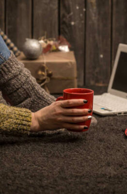 Cómo decorar una taza personalizada